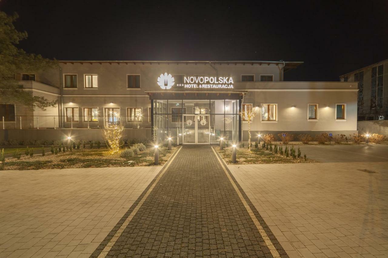 Novopolska - Hotel I Restauracja Koscian Exterior photo