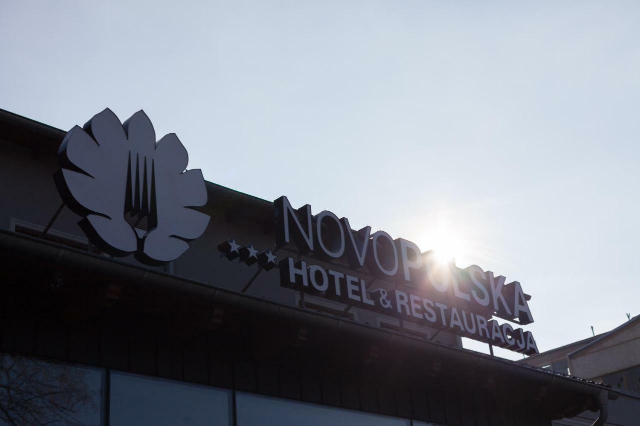 Novopolska - Hotel I Restauracja Koscian Exterior photo